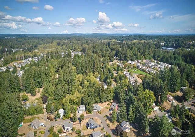Photo 4 of Sale Pending at 749 NE Woods Ct, Bremerton, WA 98311 | MLS# NWM2582018 | Listing updated on 2026-09-19