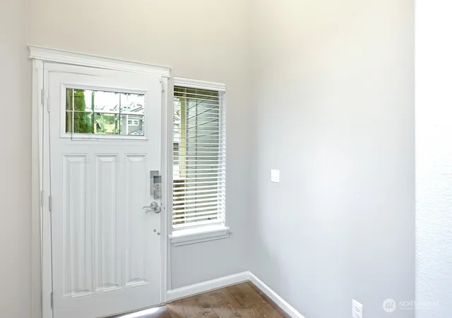 Photo 2 of Single family home for sale at 3795 Portside Dr, Bremerton, WA 98312 | MLS# NWM2582031 | Listing updated on 2026-09-30