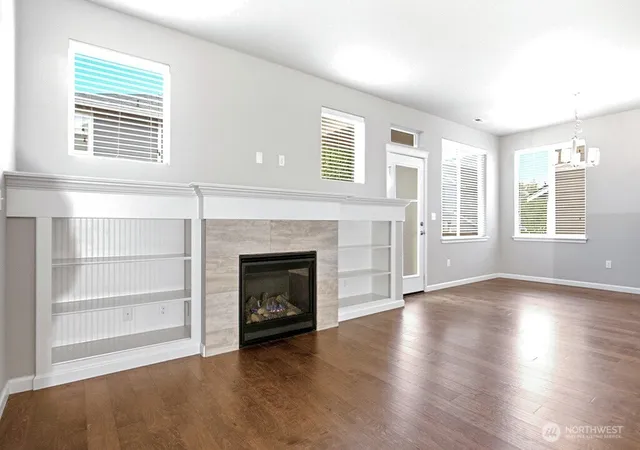 Photo 4 of Single family home for sale at 3795 Portside Dr, Bremerton, WA 98312 | MLS# NWM2582031 | Listing updated on 2026-09-30