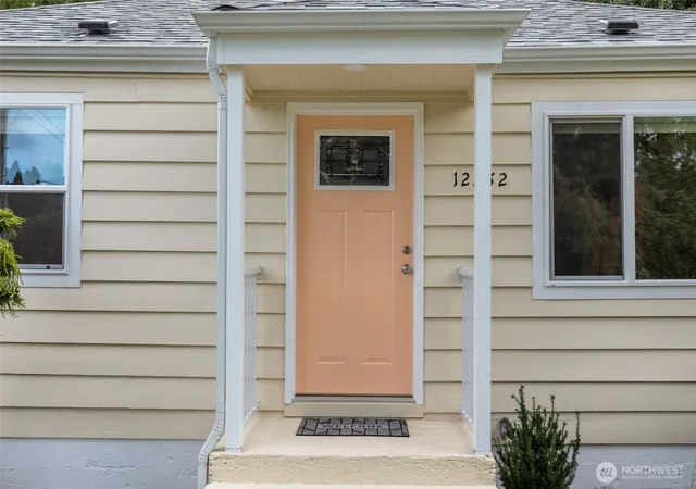 Photo 3 of Sale Pending at 12262 20th Avenue S, Seattle, WA 98168 | MLS# NWM2582033 | Listing updated on 2026-09-22