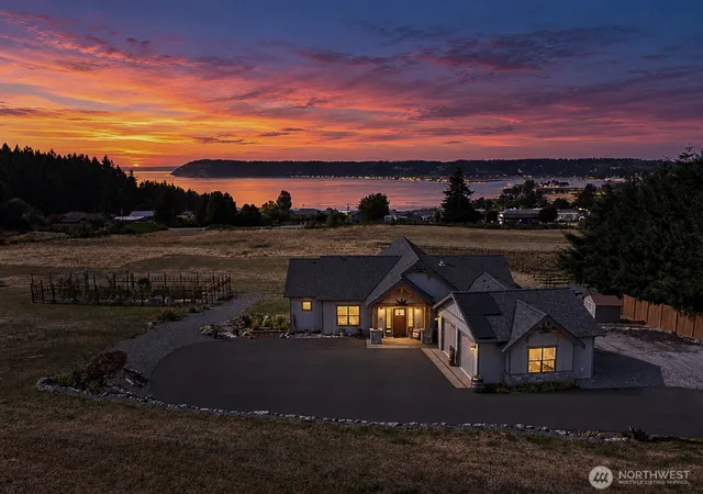 Single family home for sale at 6182 Countner Ct, Clinton, WA 98236 | MLS# NWM2582035