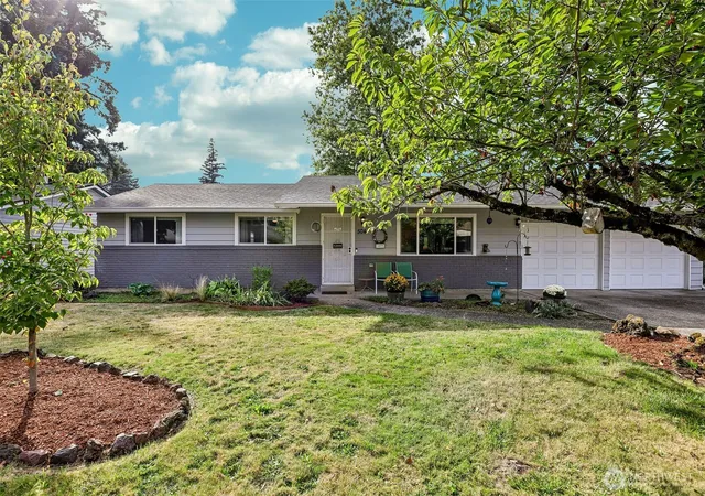 Photo 3 of Single family home for sale at 504 Se 104th Avenue, Vancouver, WA 98664 | MLS# NWM2582039 | Listing updated on 2026-09-24