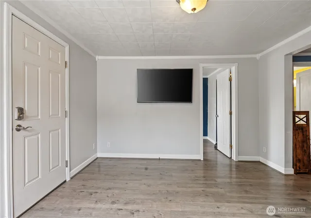 Photo 3 of Single family home for sale at 2524 Barnett St, Bremerton, WA 98310 | MLS# NWM2582045 | Listing updated on 2026-09-25