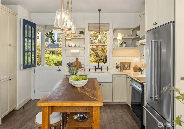 Photo 2 of Sale Pending at 9407 Ne 128th Street, Kirkland, WA 98034 | MLS# NWM2582046 | Listing updated on 2026-10-01