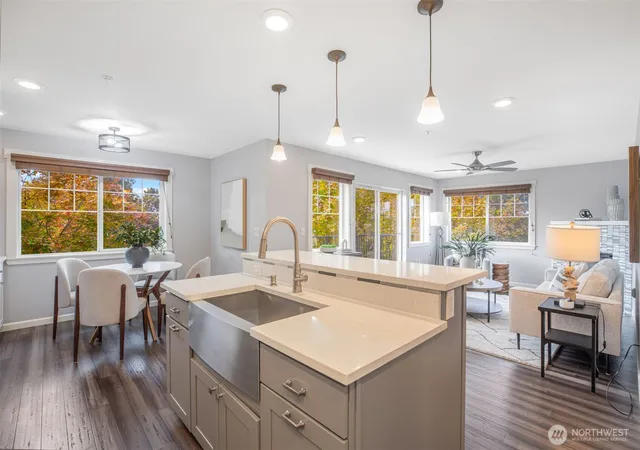 Condo for sale at 107 Avenue 20th #401, Seattle, WA 98122 | MLS# NWM2582061