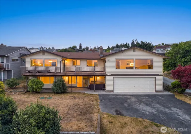 Photo 1 of Single family home for sale at 1462 Se Camano Dr, Camano Island, WA 98282 | MLS# NWM2582066 | Listing updated on 2026-10-01