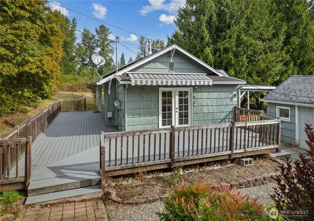 Photo 1 of Single family home for sale at 5601 106th Street E, Puyallup, WA 98373 | MLS# NWM2582073 | Listing updated on 2026-10-04