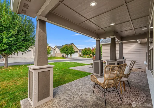 Photo 2 of Single family home for sale at 1719 Brambling Brae, Wenatchee, WA 98801 | MLS# NWM2582088 | Listing updated on 2026-10-03