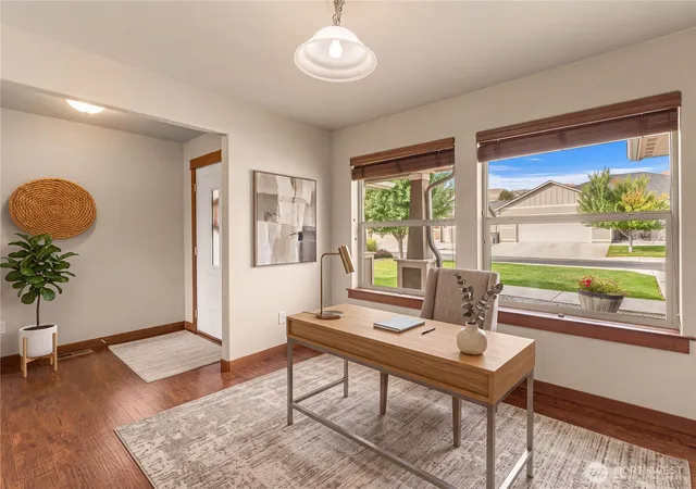 Photo 4 of Single family home for sale at 1719 Brambling Brae, Wenatchee, WA 98801 | MLS# NWM2582088 | Listing updated on 2026-10-03
