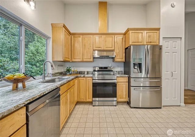 Photo 4 of Single family home for sale at 10827 159th Court NE, Redmond, WA 98052 | MLS# NWM2582091 | Listing updated on 2026-10-01