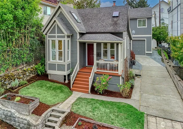 Photo 1 of Single family home for sale at 3907 S Edmunds St, Seattle, WA 98118 | MLS# NWM2582096 | Listing updated on 2026-09-30