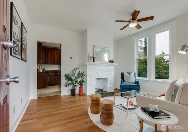 Photo 3 of Single family home for sale at 3907 S Edmunds St, Seattle, WA 98118 | MLS# NWM2582096 | Listing updated on 2026-09-30