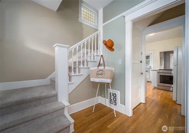 Photo 3 of Sale Pending at 2428 5th Avenue W, Seattle, WA 98119 | MLS# NWM2582097 | Listing updated on 2026-09-25