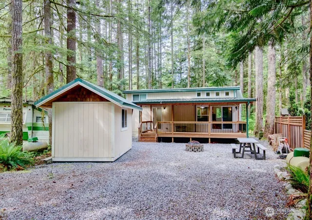 Manufactured home for sale at 20 Goldrush Rd, Deming, WA 98244 | MLS# NWM2582101