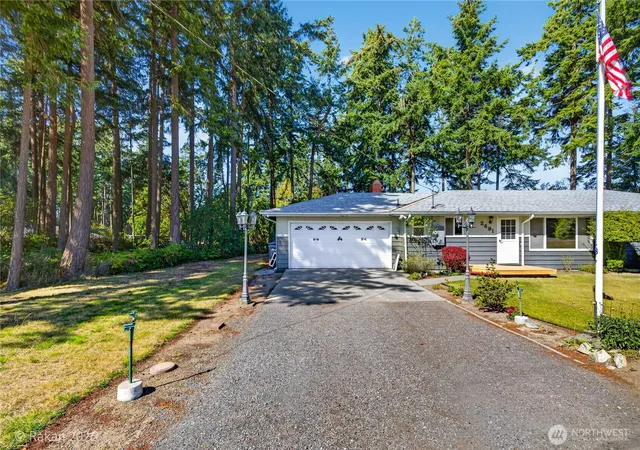 Photo 3 of Single family home for sale at 2491 Carefree Pl, Oak Harbor, WA 98277 | MLS# NWM2582102 | Listing updated on 2026-10-08