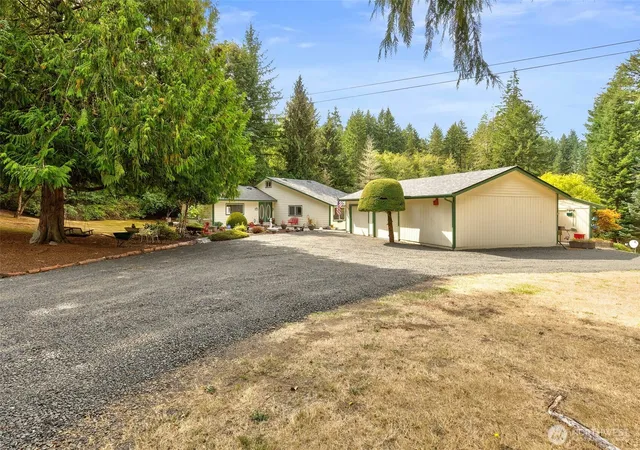 Photo 3 of Single family home for sale at 3320 Se Baker Rd, Port Orchard, WA 98367 | MLS# NWM2582121 | Listing updated on 2026-10-06