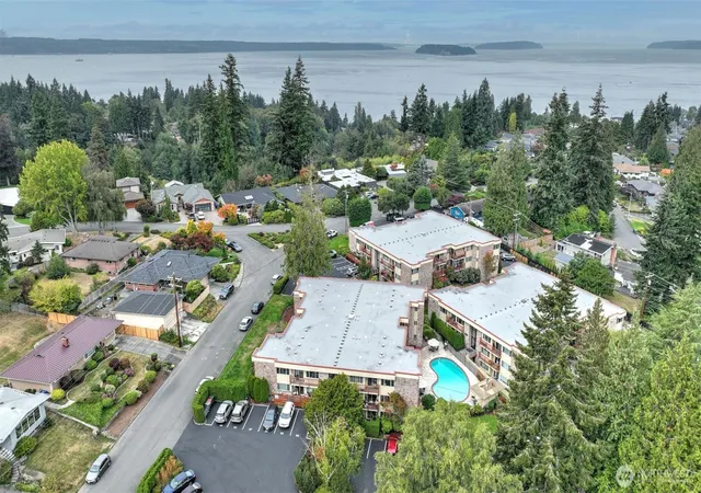 Photo 1 of Sale Pending at 425 45th Street Sw #208, Everett, WA 98203 | MLS# NWM2582122 | Listing updated on 2026-09-27
