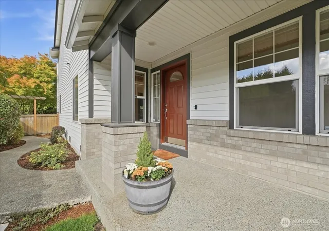 Photo 3 of Single family home for sale at 36009 9th Court Sw, Federal Way, WA 98023 | MLS# NWM2582129 | Listing updated on 2026-09-25
