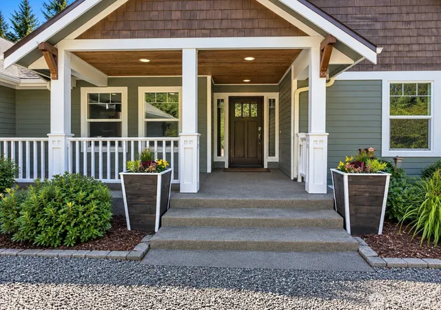 Photo 2 of Single family home for sale at 48 E Olympic Palisades Dr, Belfair, WA 98528 | MLS# NWM2582135 | Listing updated on 2026-09-30