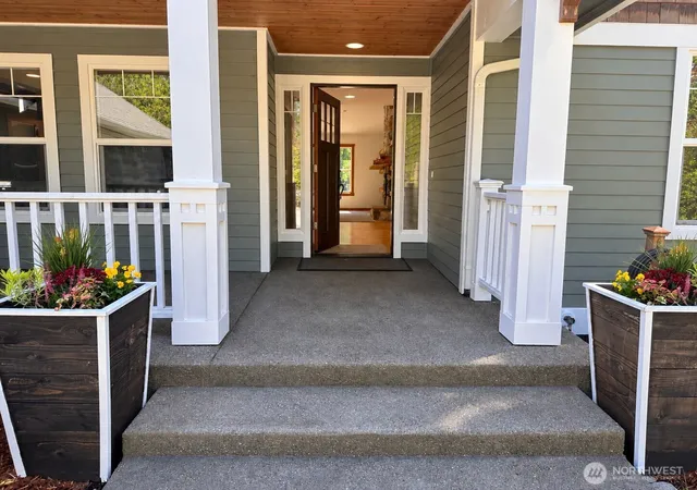 Photo 3 of Single family home for sale at 48 E Olympic Palisades Dr, Belfair, WA 98528 | MLS# NWM2582135 | Listing updated on 2026-09-30