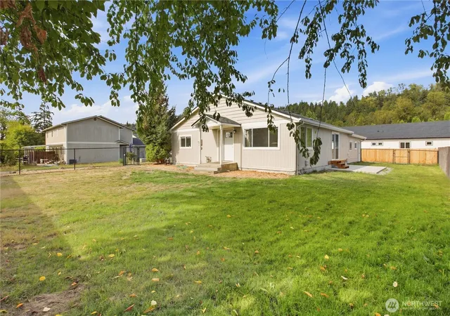 Photo 1 of Single family home for sale at 206 Silver Ln Se, Orting, WA 98360 | MLS# NWM2582145 | Listing updated on 2026-09-25