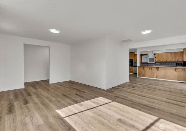 Photo 3 of Single family home for sale at 206 Silver Ln SE, Orting, WA 98360 | MLS# NWM2582145 | Listing updated on 2026-09-25