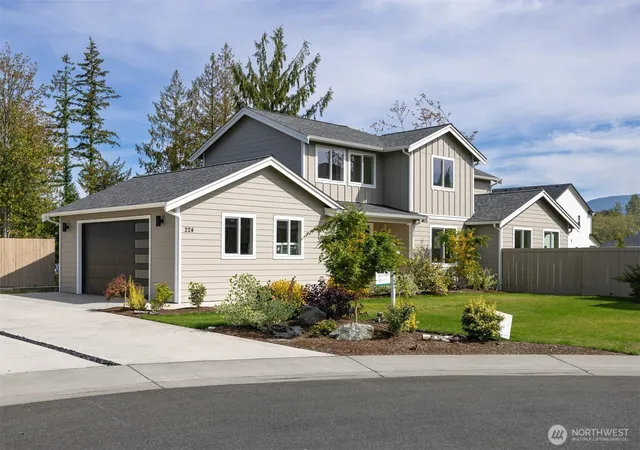 Single family home for sale at 224 N 54th Place, Mount Vernon, WA 98273 | MLS# NWM2582147 | Listing updated on 2026-09-25