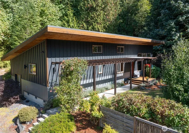 Photo 1 of Sale Pending at 1775 Old Samish Rd, Bellingham, WA 98229 | MLS# NWM2582149 | Listing updated on 2026-09-26