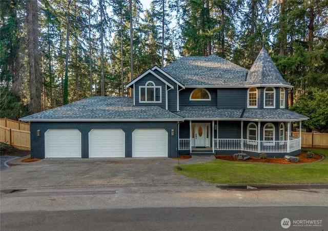 Photo 1 of Single family home for sale at 11215 Madera Cir Sw, Lakewood, WA 98499 | MLS# NWM2582156 | Listing updated on 2026-10-01