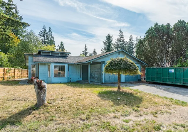 Photo 1 of Sale Pending at 1409 Greenville Dr, Bellingham, WA 98226 | MLS# NWM2582158 | Listing updated on 2026-09-28