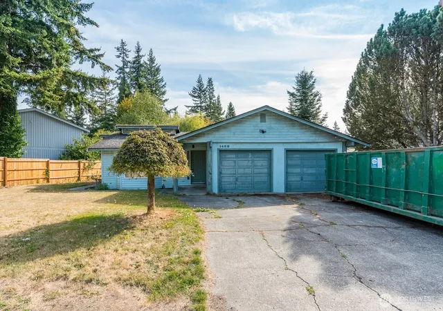 Photo 2 of Sale Pending at 1409 Greenville Dr, Bellingham, WA 98226 | MLS# NWM2582158 | Listing updated on 2026-09-28