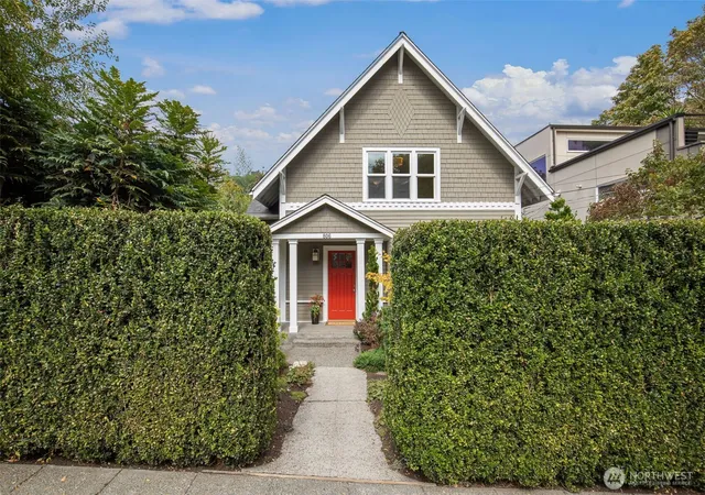 Photo 1 of Sale Pending at 806 W Fulton St, Seattle, WA 98119 | MLS# NWM2582173 | Listing updated on 2026-09-23