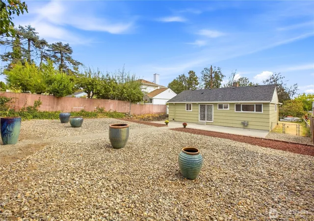 Photo 3 of Sale Pending at 8019 E 36th Avenue S, Seattle, WA 98118 | MLS# NWM2582176 | Listing updated on 2026-09-24