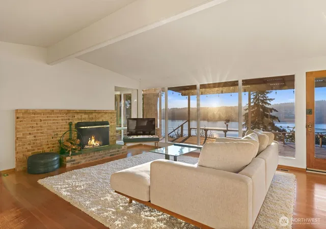Photo 2 of Single family home for sale at 10325 Morris Blvd #Blvd, Steilacoom, WA 98388 | MLS# NWM2582185 | Listing updated on 2026-09-24