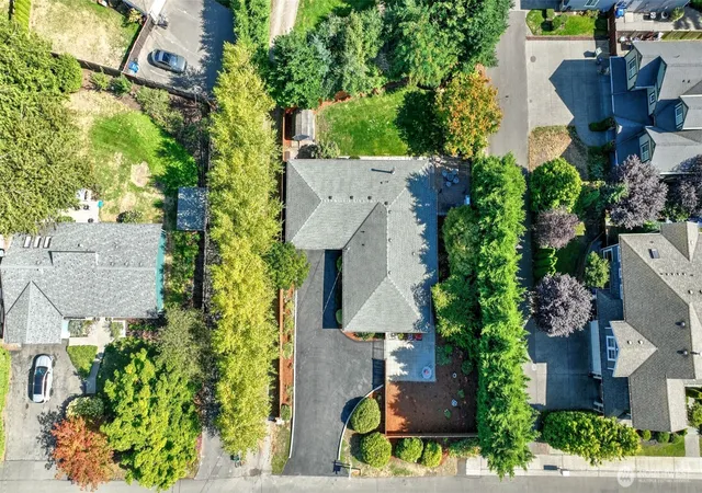 Photo 3 of Sale Pending at 17630 86th Avenue Ne, Bothell, WA 98011 | MLS# NWM2582189 | Listing updated on 2026-10-03