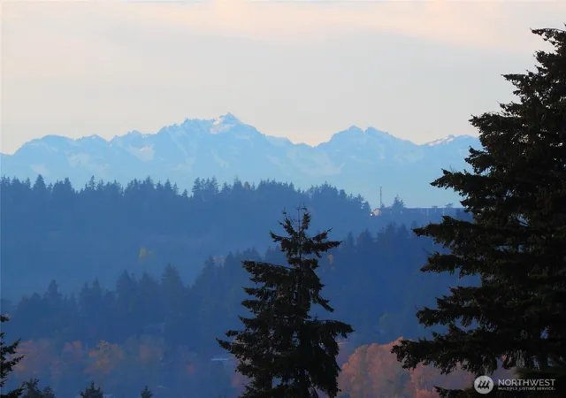 Photo 3 of Sale Pending at 17630 86th Avenue NE, Bothell, WA 98011 | MLS# NWM2582189 | Listing updated on 2026-10-03
