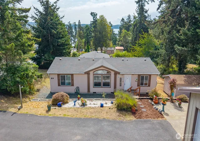 Photo 2 of Manufactured home for sale at 819 Gabrielson Rd, Oak Harbor, WA 98277 | MLS# NWM2582190 | Listing updated on 2026-09-25