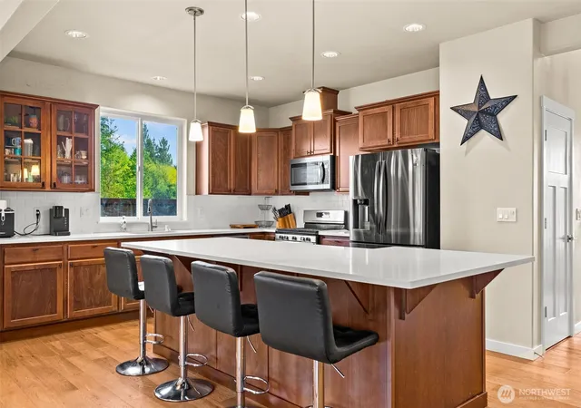 Photo 2 of Single family home for sale at 6221 Lanai St Sw, Tumwater, WA 98512 | MLS# NWM2582192 | Listing updated on 2026-09-17