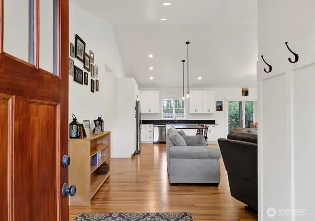 Photo 3 of Single family home for sale at 1200 W Park St, Lynden, WA 98264 | MLS# NWM2582195 | Listing updated on 2026-10-01