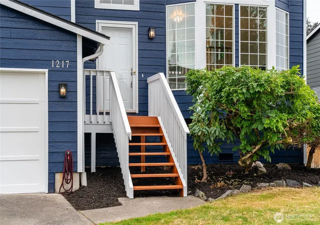 Photo 2 of Single family home for sale at 1217 85th Drive Ne, Lake Stevens, WA 98258 | MLS# NWM2582196 | Listing updated on 2026-10-01