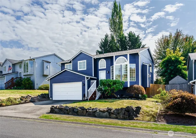 Photo 3 of Single family home for sale at 1217 85th Drive Ne, Lake Stevens, WA 98258 | MLS# NWM2582196 | Listing updated on 2026-10-01