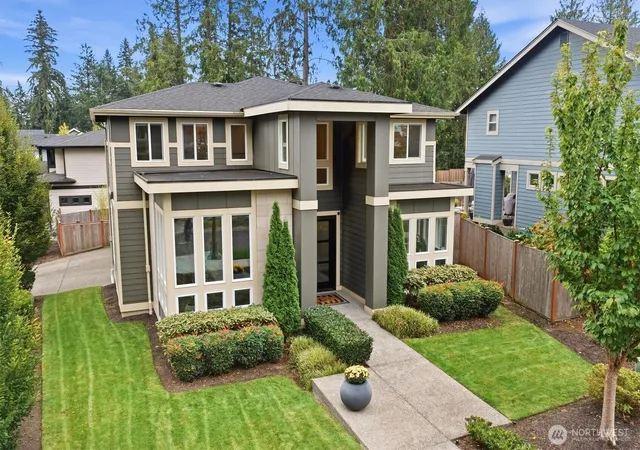 Photo 2 of Single family home for sale at 16013 Se 140th Street, Renton, WA 98059 | MLS# NWM2582199 | Listing updated on 2026-09-23