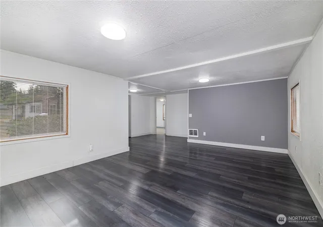 Photo 3 of Single family home for sale at 617 W H St, Shelton, WA 98584 | MLS# NWM2582204 | Listing updated on 2026-09-25