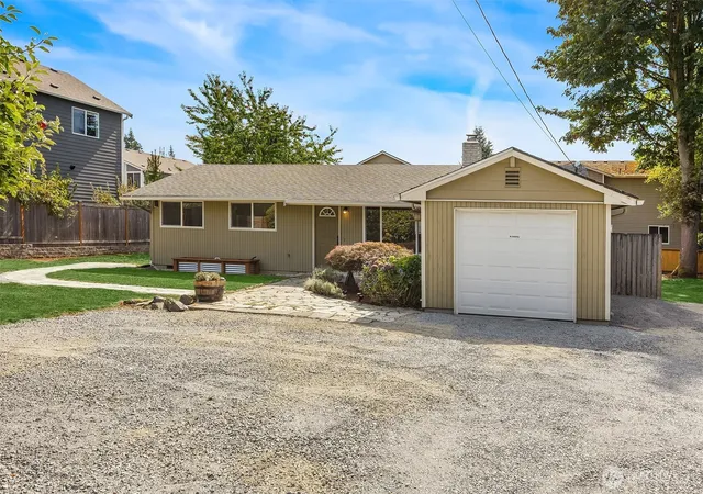 Photo 2 of Single family home for sale at 1008 Logan Rd, Lynnwood, WA 98036 | MLS# NWM2582208 | Listing updated on 2026-09-25