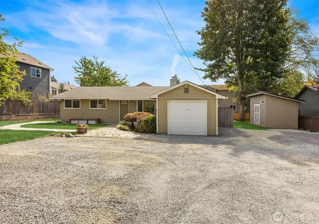 Photo 3 of Single family home for sale at 1008 Logan Rd, Lynnwood, WA 98036 | MLS# NWM2582208 | Listing updated on 2026-09-25