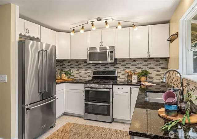 Photo 4 of Single family home for sale at 1008 Logan Rd, Lynnwood, WA 98036 | MLS# NWM2582208 | Listing updated on 2026-09-25