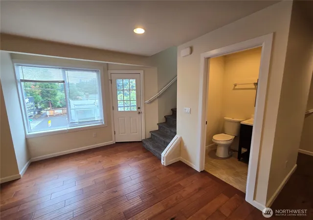 Photo 4 of Townhouse for sale at 6819 Weedin Pl NE, Seattle, WA 98115 | MLS# NWM2582213 | Listing updated on 2026-09-29