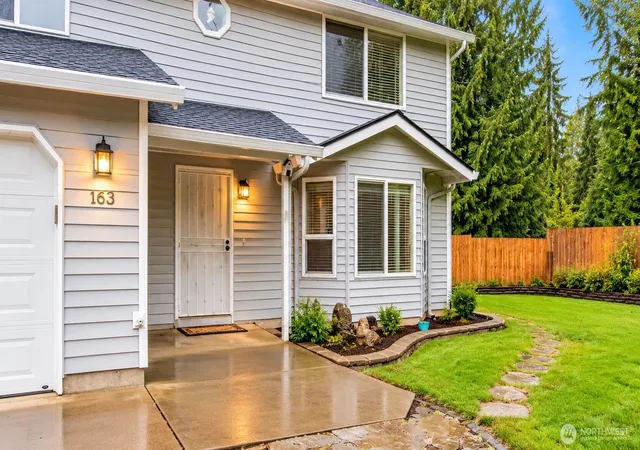 Photo 1 of Single family home for sale at 163 Home Town Dr, Kelso, WA 98626 | MLS# NWM2582220 | Listing updated on 2026-10-16