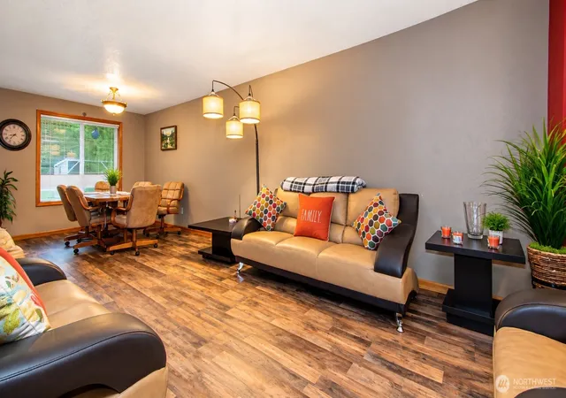 Photo 4 of Single family home for sale at 163 Home Town Dr, Kelso, WA 98626 | MLS# NWM2582220 | Listing updated on 2026-10-16
