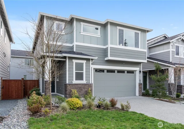 Photo 2 of Single family home for sale at 10829 Se 43rd Avenue, Everett, WA 98208 | MLS# NWM2582227 | Listing updated on 2026-09-25